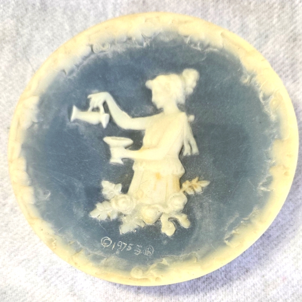 Vintage authentic incolay goddess plate with date